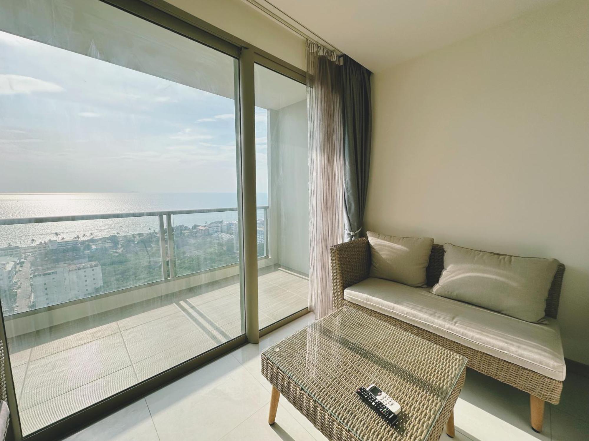 Apartamento Riviera Jomtien By Daisy Pattaya 2 Exterior foto